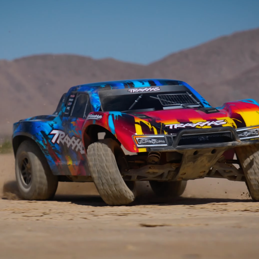 Traxxas Slash 2WD Brushless review with VX3 power and 2S vs 3S LiPo battery